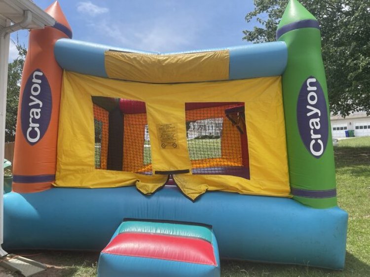 A&B Bounce Party Rentals Cleaning Process